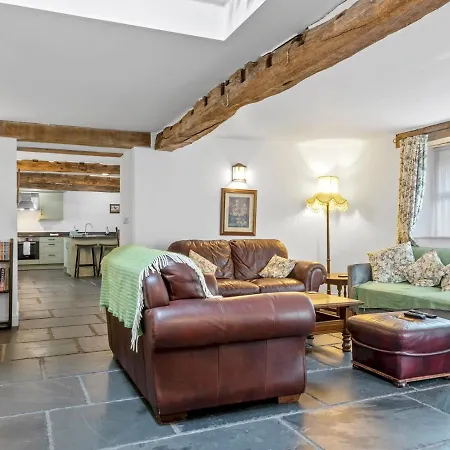 Pass The Keys Cosy 2 Bedroom Near Coniston Water Holiday home Ulverston